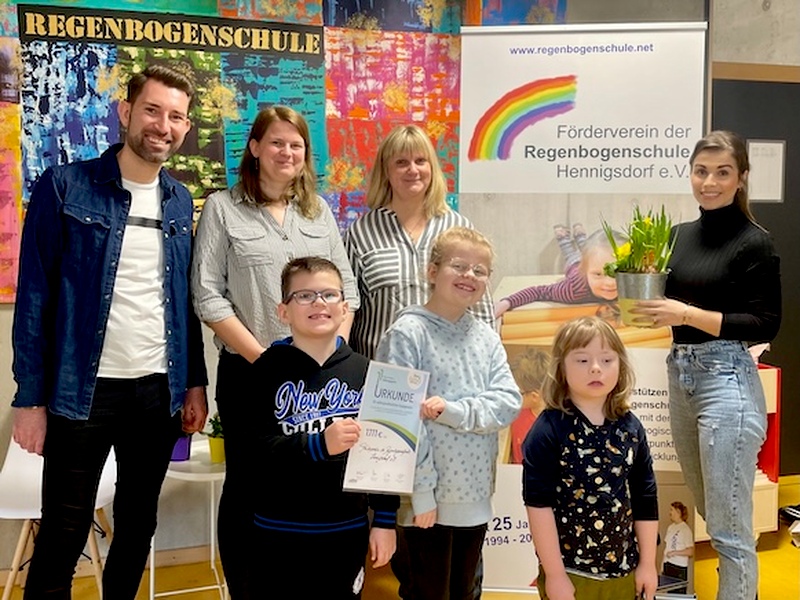 11. Town & Country Stiftungspreis: 1.111 Euro für die „Regenbogenschule Hennigsdorf“, Berlin-Karow